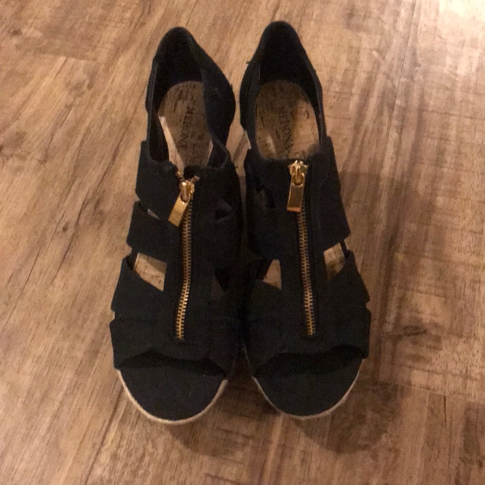 Merona wedges with zipper detail